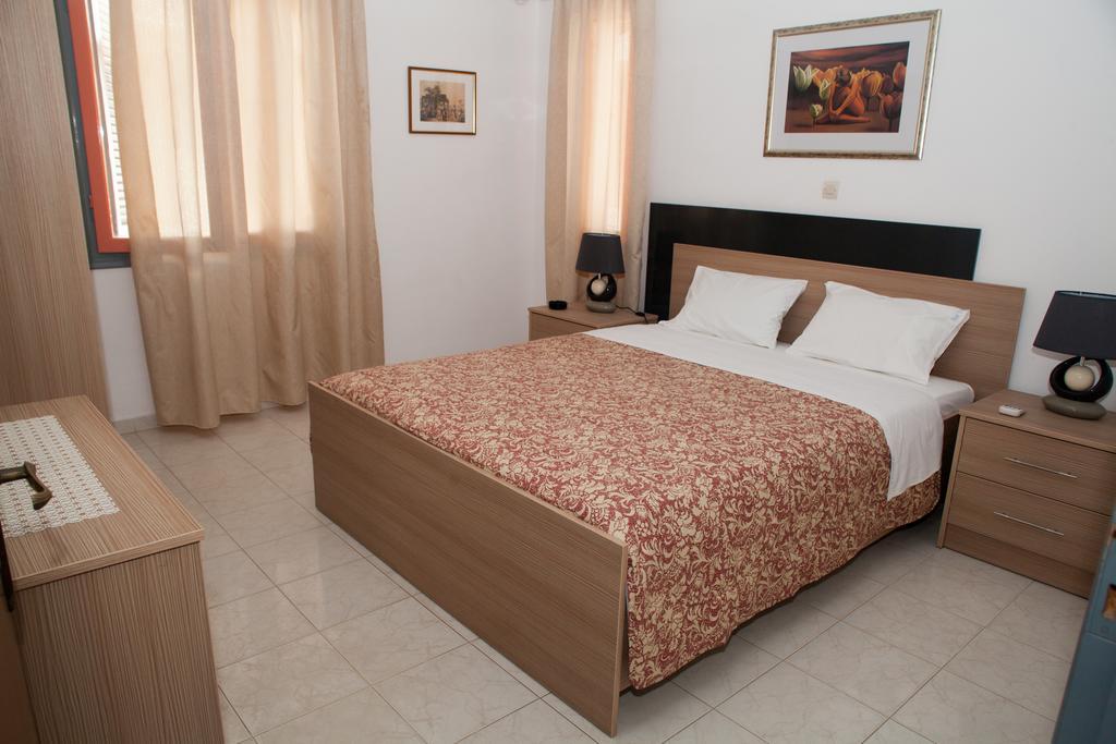 Palmira Apartments Makry Gialos  Room photo